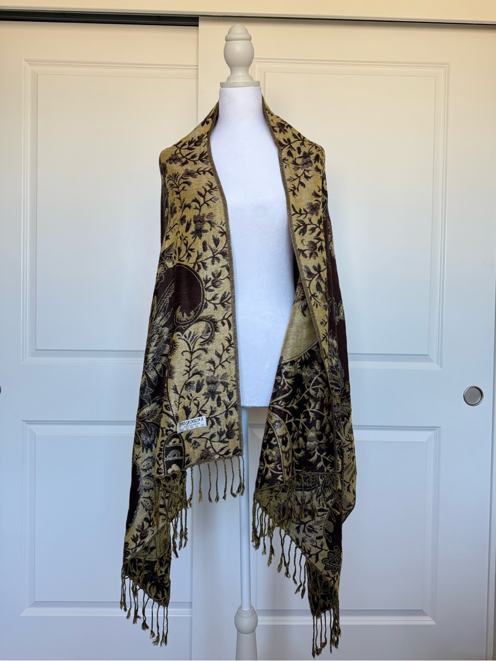 Pashmina scarf